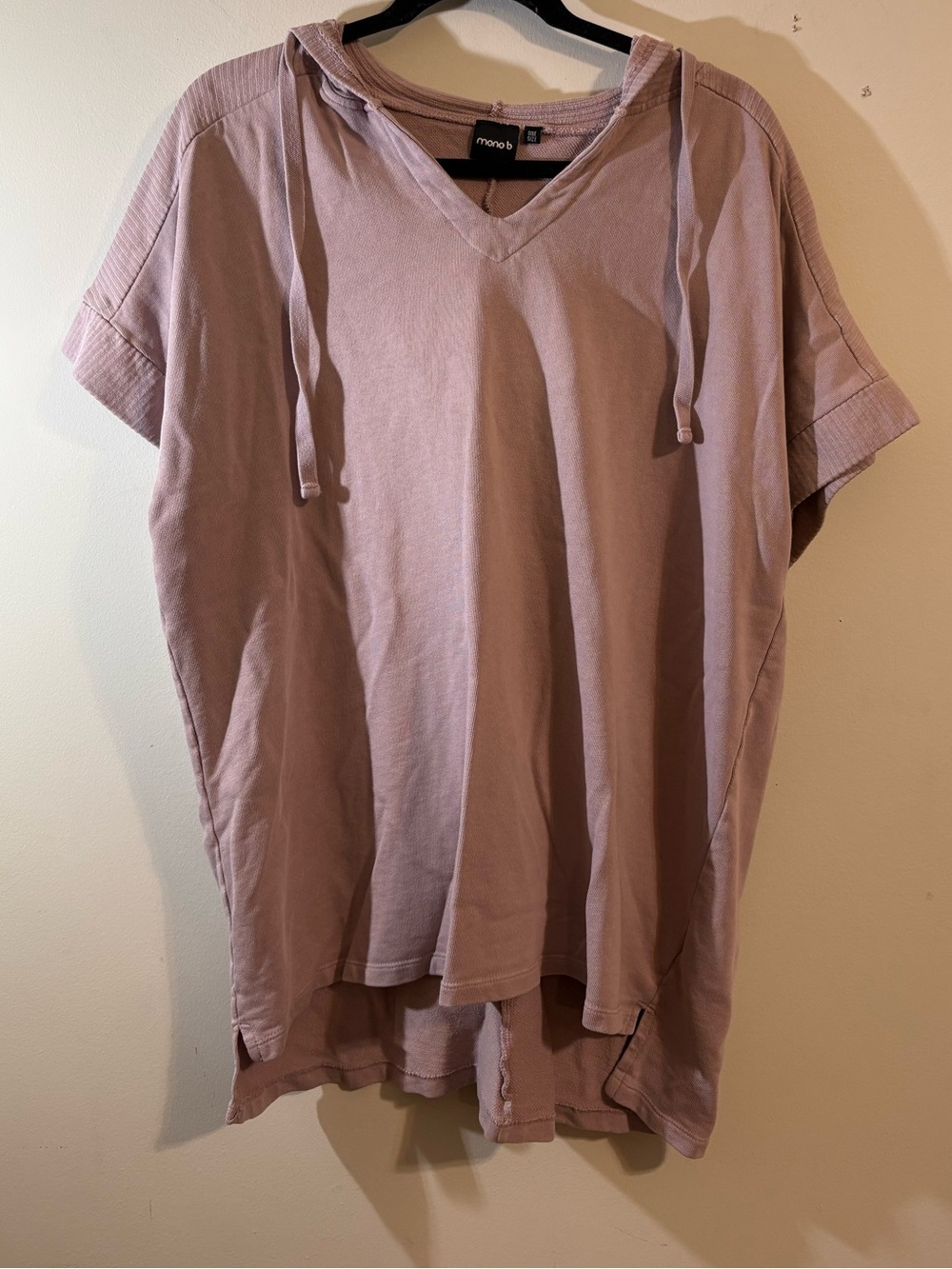 Mono B mauve short-sleeve V-neck hooded raw edge sweatshirt women’s One Size